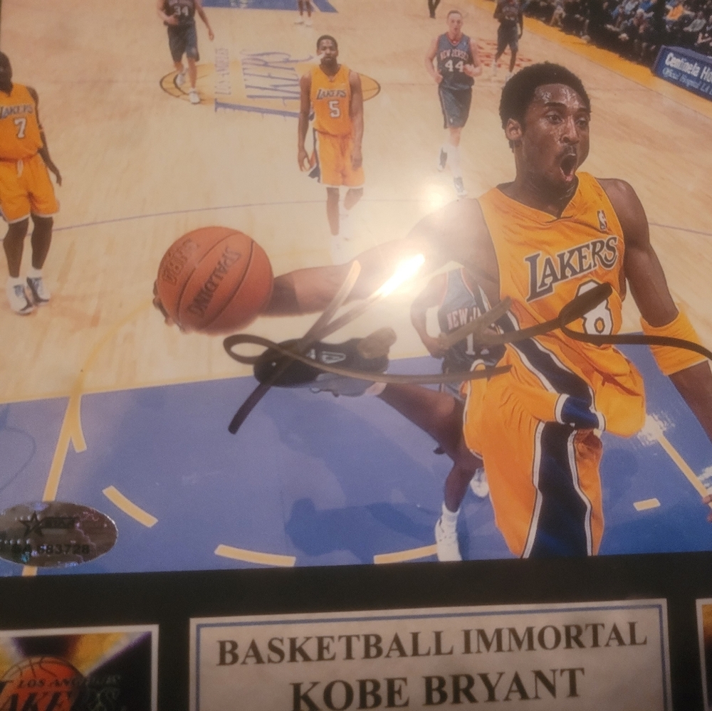 Kobe Bryant Auto